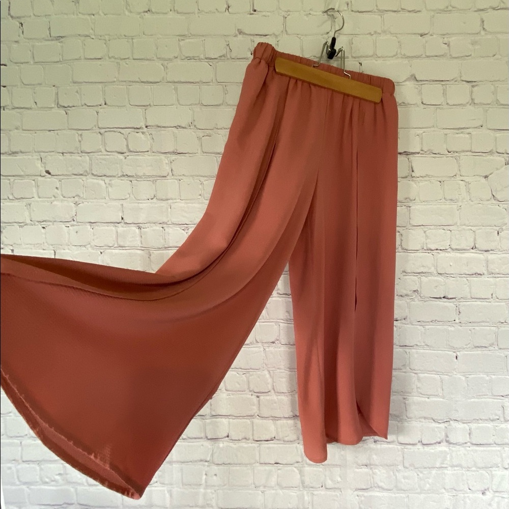 🌷Women’s Joe B pants, rose color, side slit Capri